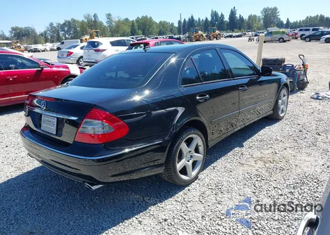 2009 Mercedes-Benz E 550 из США, поврежденный, VIN WDBUF72XX9B409478